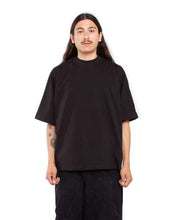 Load image into Gallery viewer, Unisex Max Heavyweight Oversized Tee
